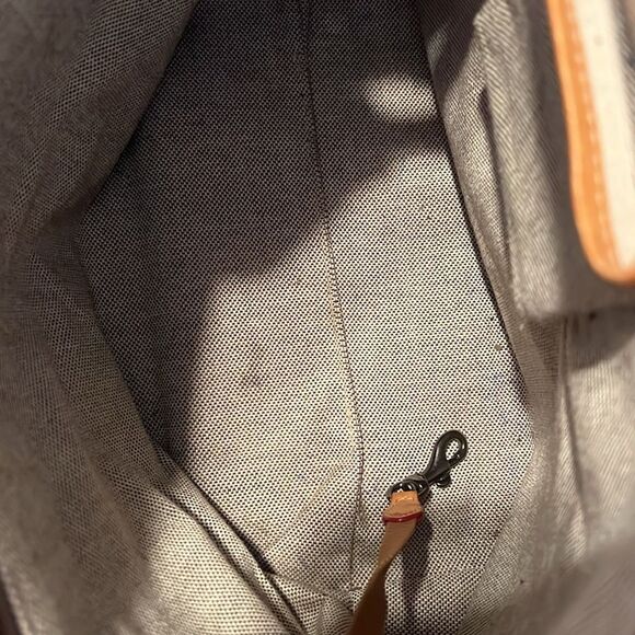 Dooney & Bourke Redish Leather Satchel with Tan Straps and Zipper Pulls EUC - Picture 8 of 17